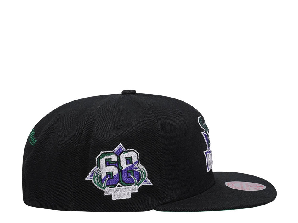 Mitchell & Ness Milwaukee Bucks NBA Black Side Jam Throwback Edition Snapback Cap