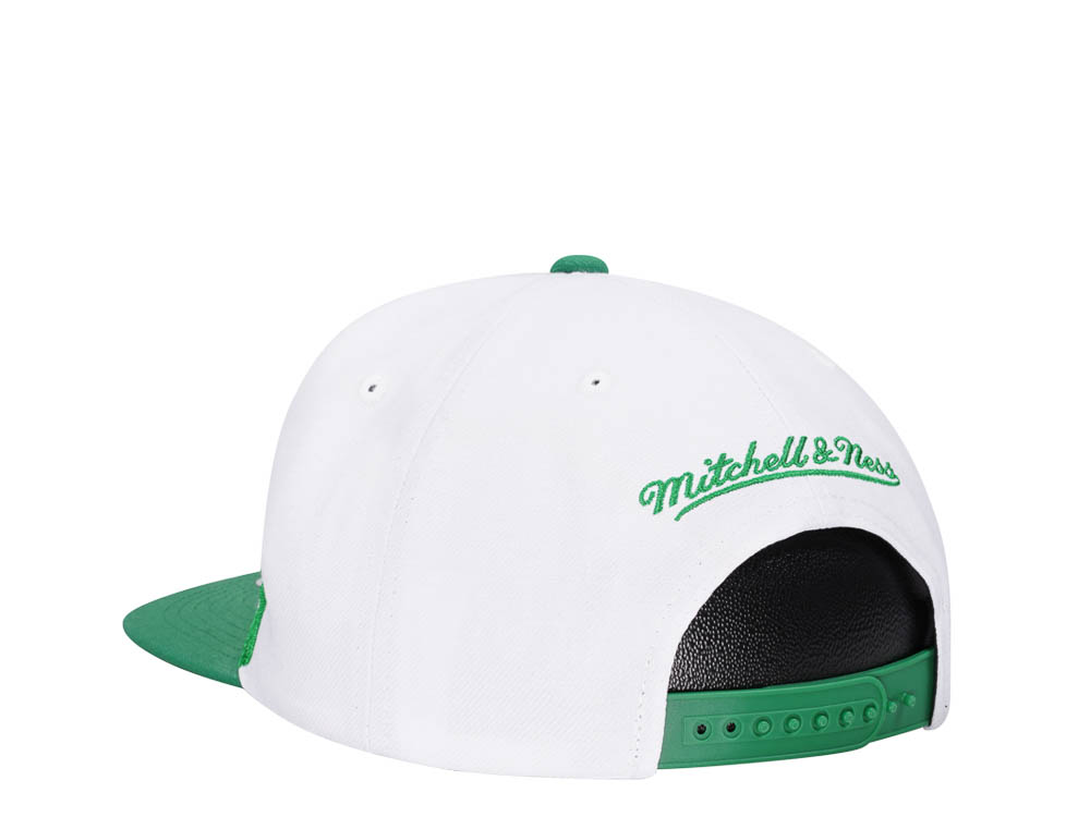 Mitchell & Ness Minnesota North Stars Vintage Sharktooth Snapback Cap