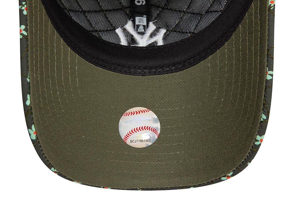 New Era New York Yankees Floral Quilt Olive Womens 9Twenty Strapback Cap