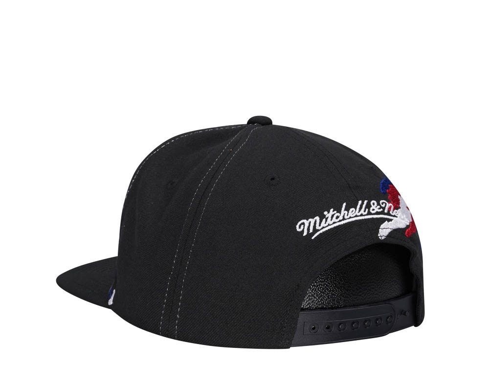 Mitchell & Ness Montreal Canadiens Vintage Paintbrush Snapback Cap