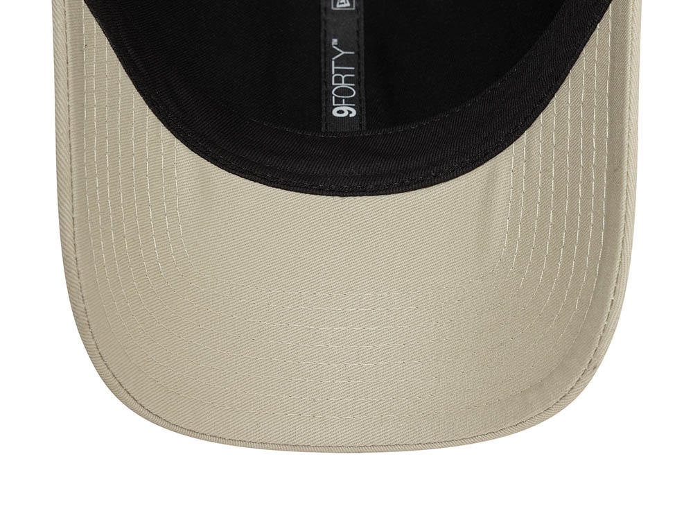 New Era New York Yankees Metallic Pin Stone 9Forty Strapback Cap