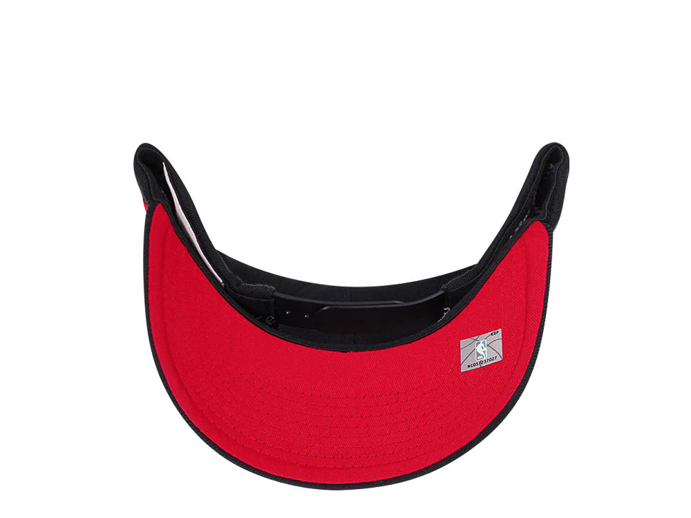 Mitchell & Ness Philadelphia 76Ers Team Ground Red Line Solid Flex Snapback Cap