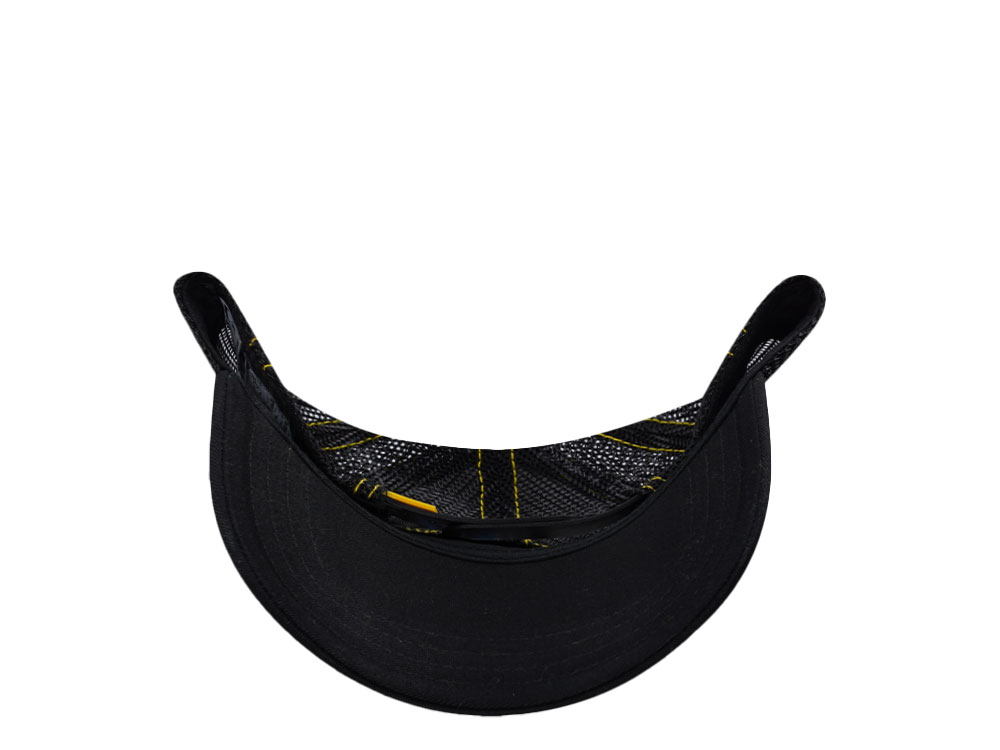 Capslab One Piece Straw Hat Crew Flag Black Trucker Snapback Cap