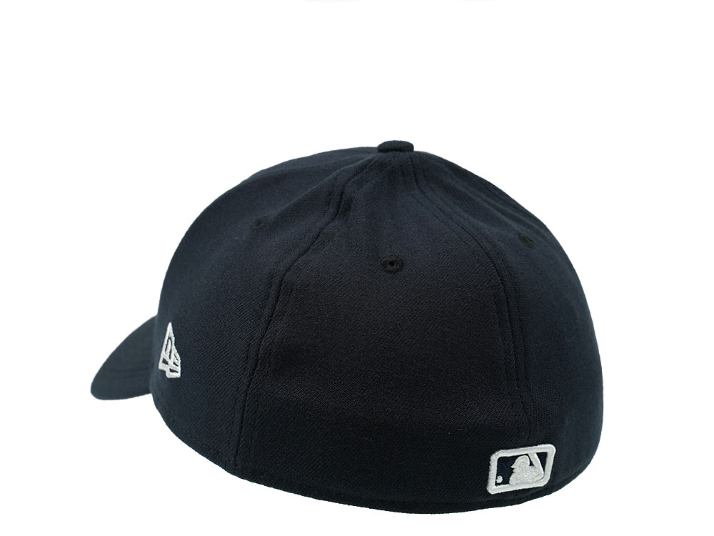 New Era New York Yankees Statue of Liberty Edition 39Thirty Stretch Cap