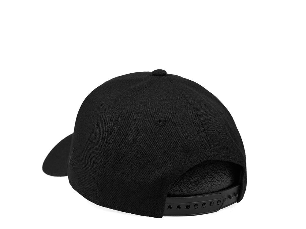 New Era Atlanta Braves Black on Black Edition 9Forty Snapback Cap