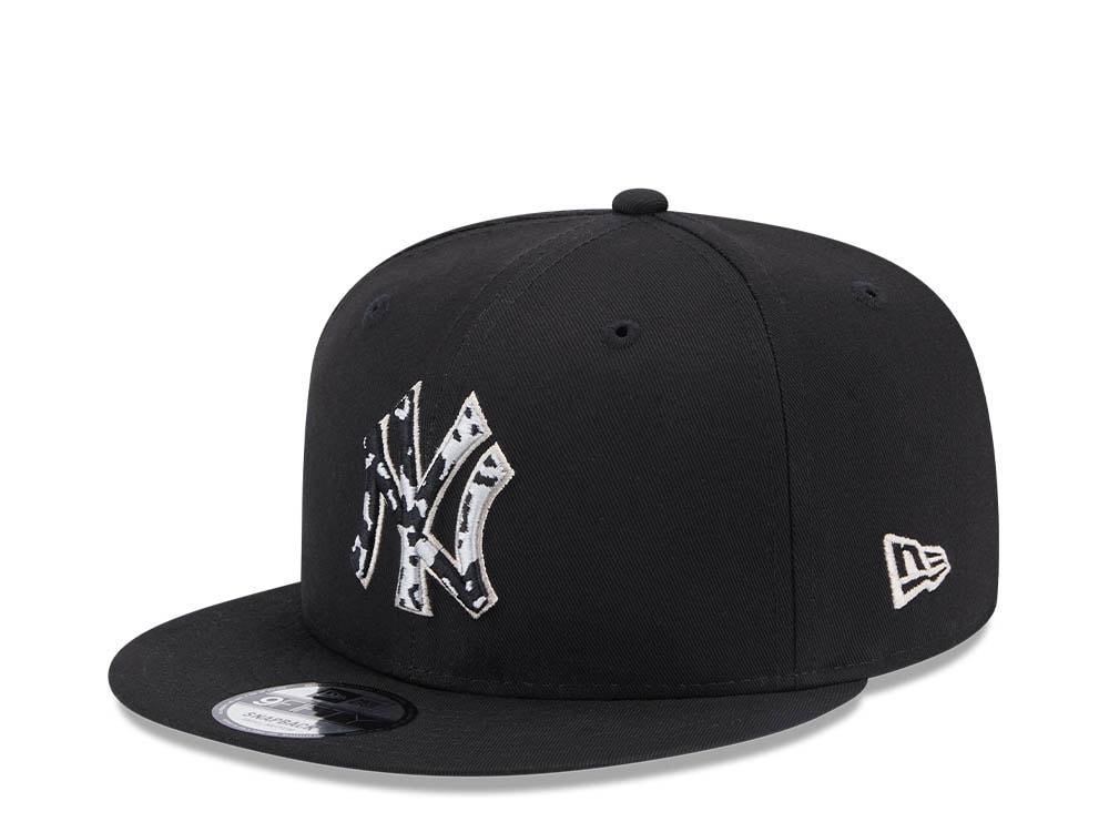 New Era New York Yankees Seasonal Infill Black Edition 9Fifty Snapback Cap