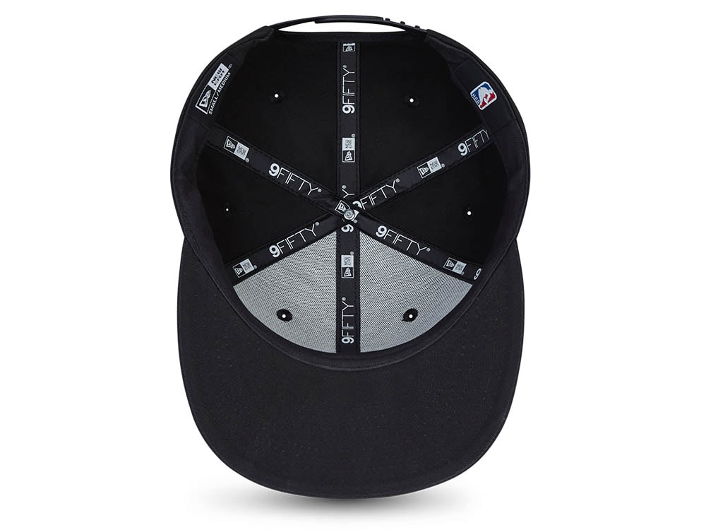 New Era Los Angeles Lakers All Black 9Fifty Snapback Cap