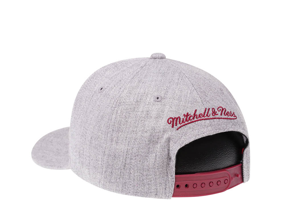 Mitchell & Ness Cleveland Cavaliers Heather Gray Red Line Solid Flex Snapback Cap