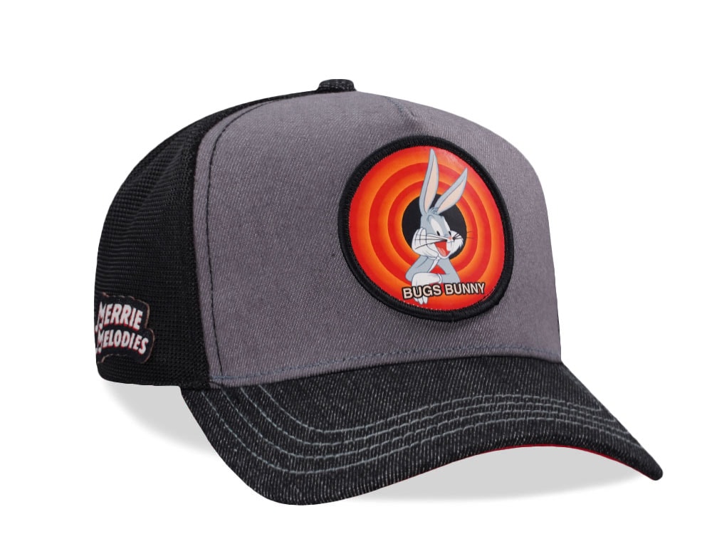Capslab Looney Tunes Bugs Bunny Vintage Trucker Snapback Cap