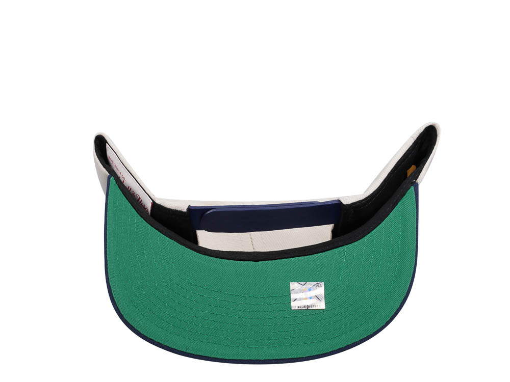 Mitchell & Ness Dallas Mavericks Sail Off White Two Tone Snapback Cap