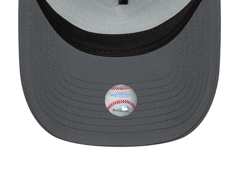 New Era New York Yankees Gray Edition 9Forty A Frame Trucker Snapback Cap