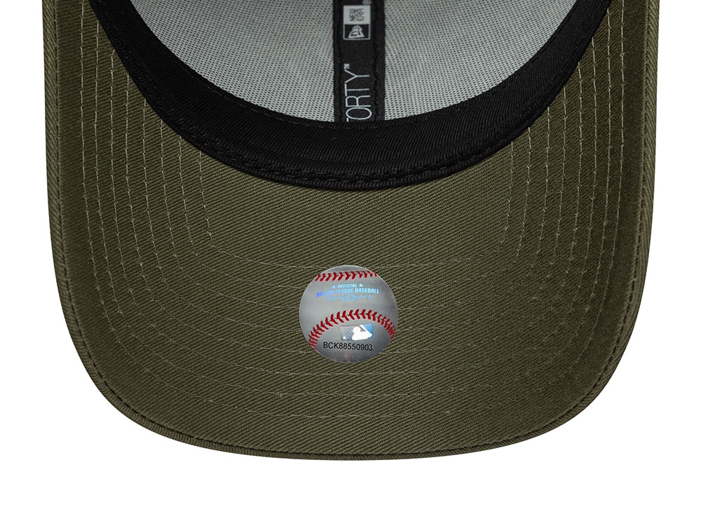 New Era New York Yankees League Essential Olive Edition 9Forty Strapback Cap
