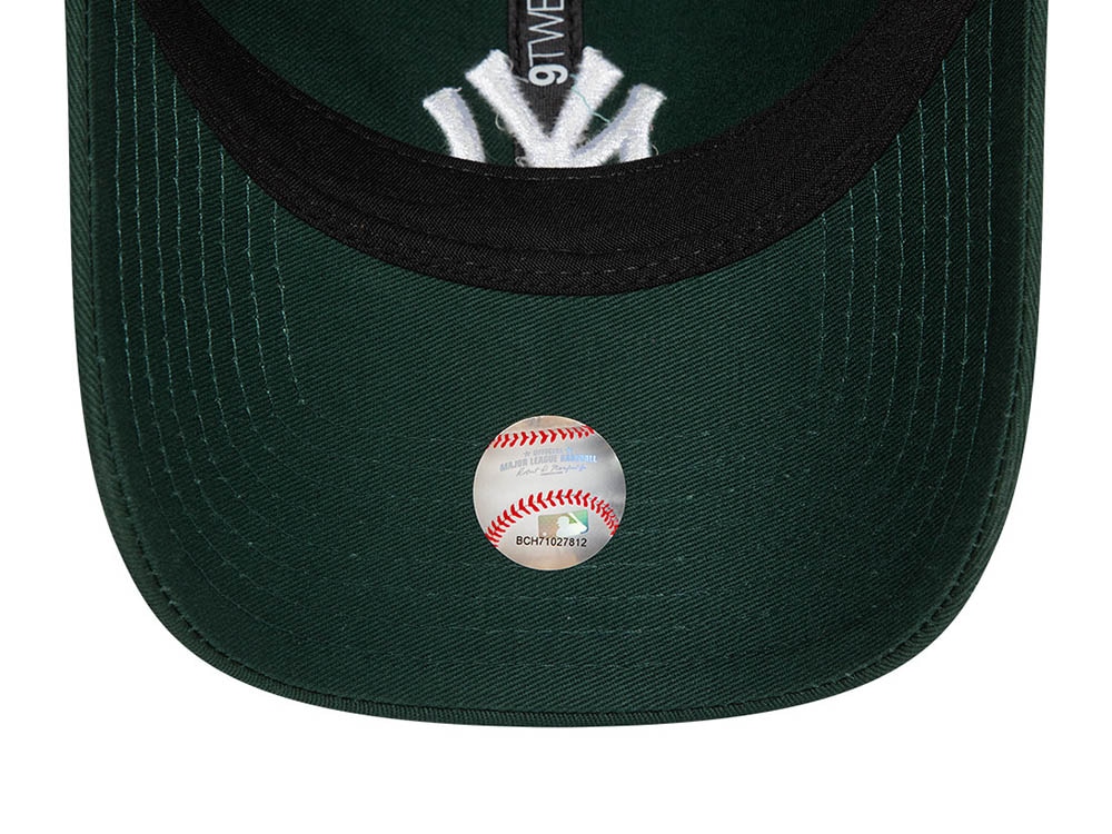 New Era New York Yankees League Essential Dark Green 9Twenty Strapback Cap