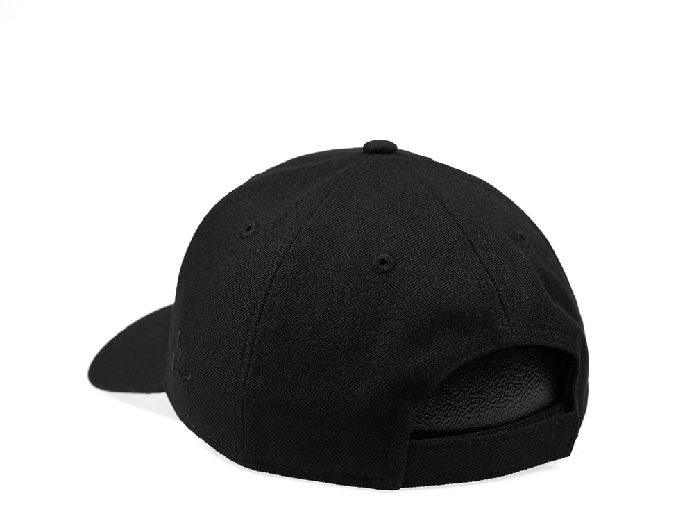 New Era Las Vegas Raiders All Black 9Forty Strapback Cap