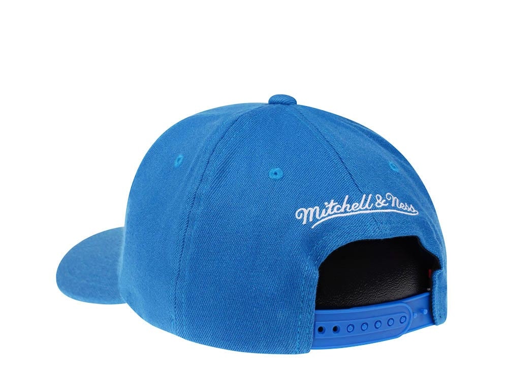 Mitchell & Ness Dallas Mavericks Team Ground Red Line Solid Flex Snapback Cap