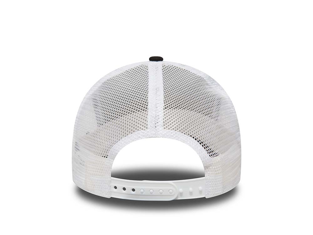 New Era New York Yankees White and Black A Frame Trucker Snapback Cap